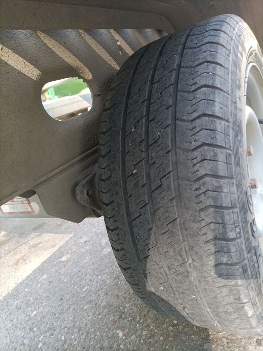 Remorcă platformă, se conduce cu categoria, accept schimb...