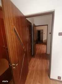 inchiriez apt 3 camere