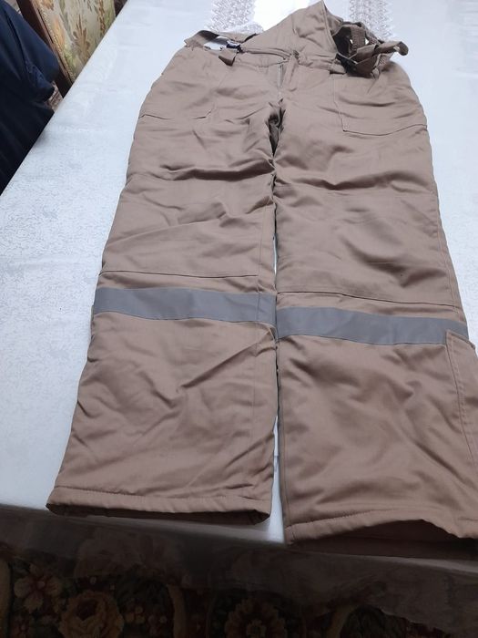 Спецодежда в отличном состоянии.