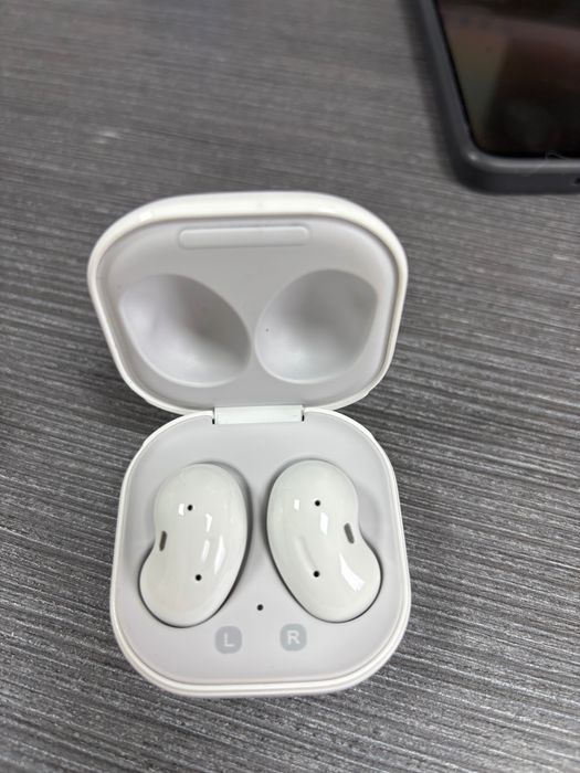 Безжични слушалки Samsung