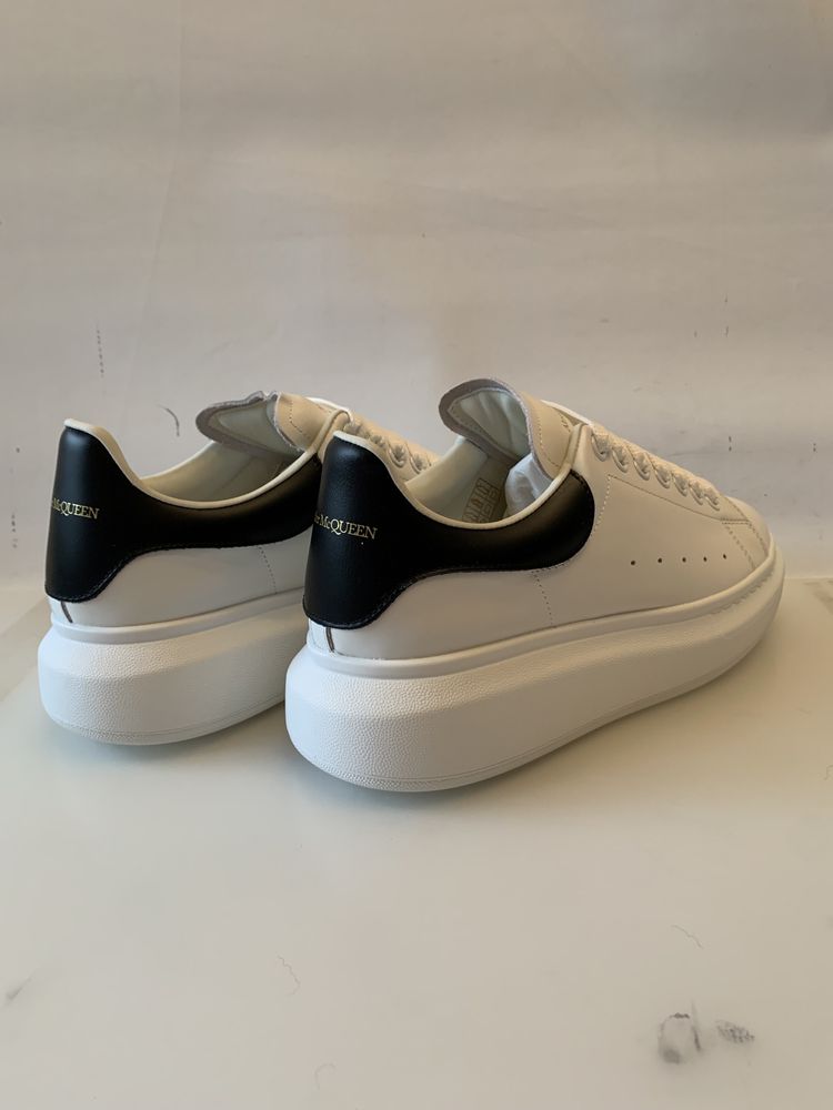 Adidasi,sneakers, Alexander McQueen,oversized,unisex,alb-negru piele