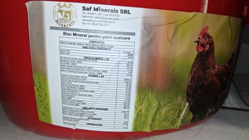 Block vitamino mineral pentru găini pui rate curcan gasca păsări