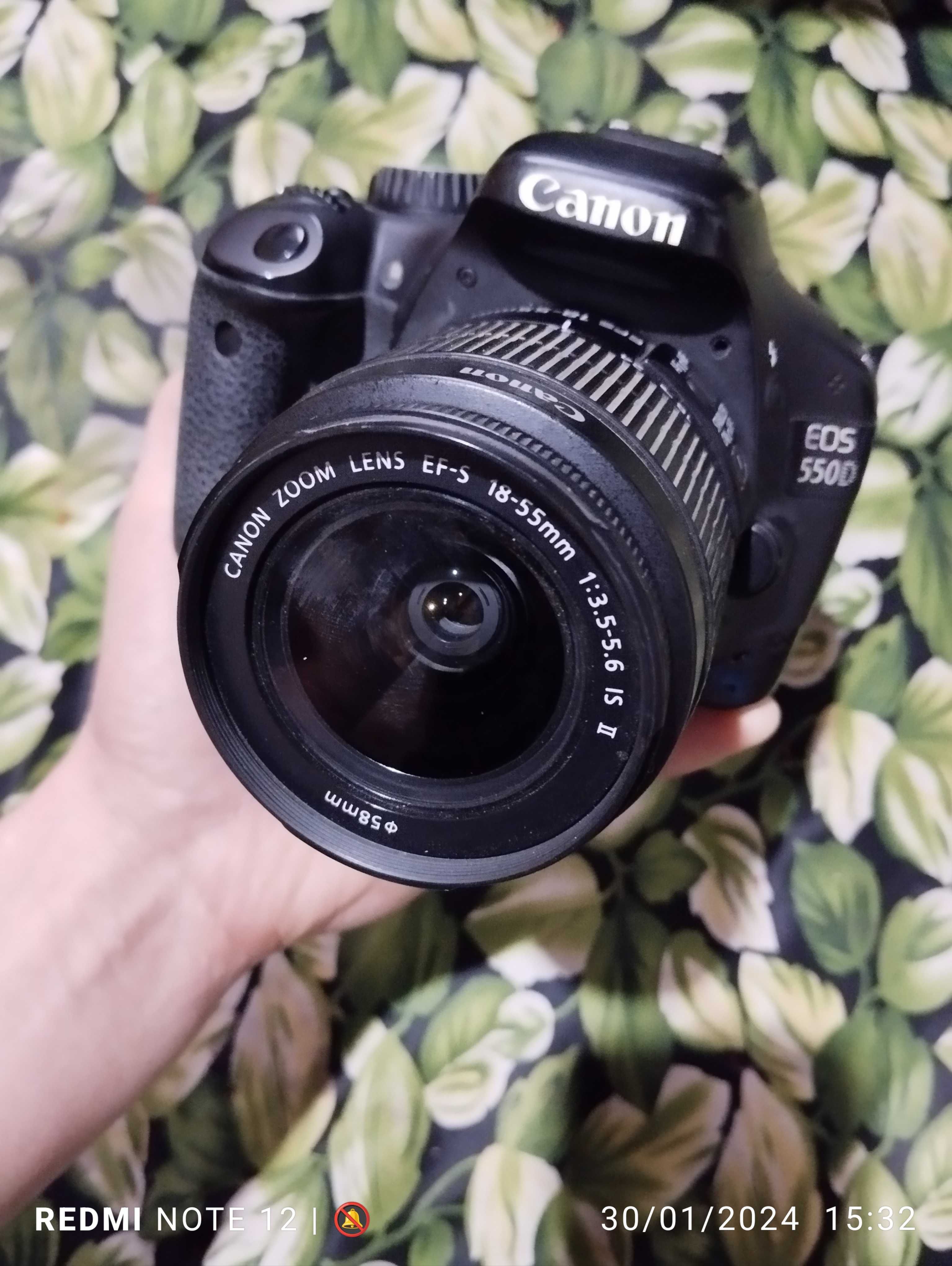 Canon EOS 550D  camere