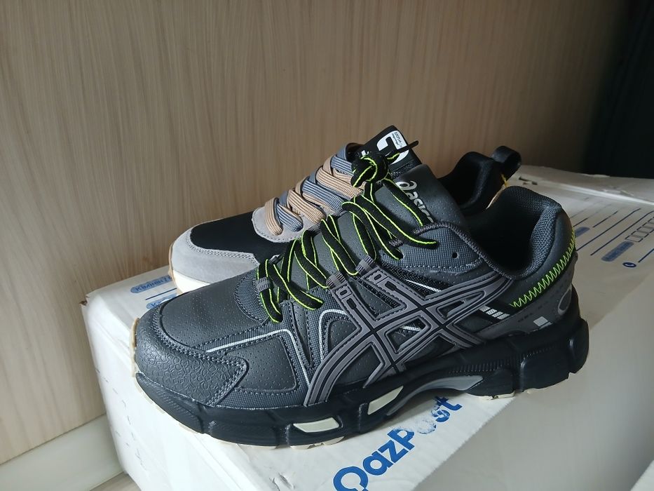 Кроссовки  спортивный