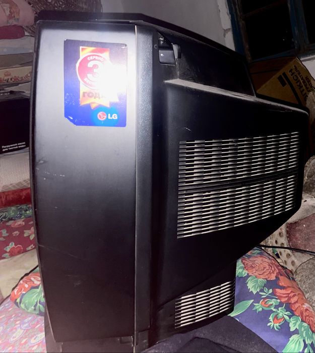 LG televizor sotiladi! 2 dona. Tinniq