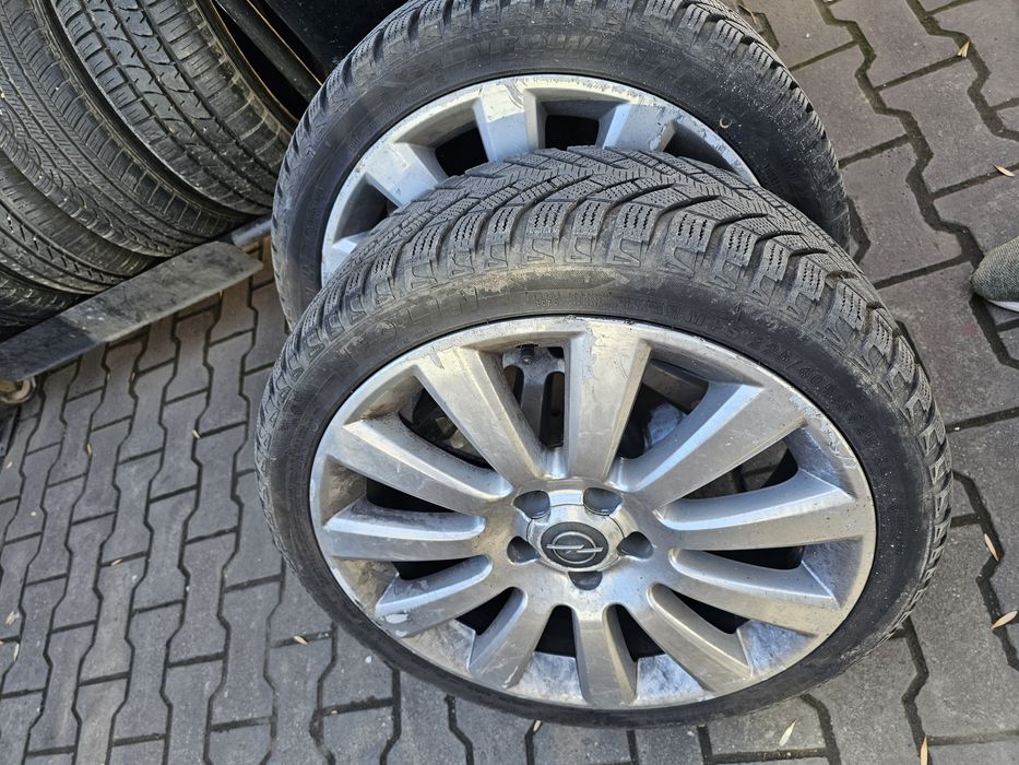 Jante+cauciucuri de iarnă 225/40R18 92V  XL
