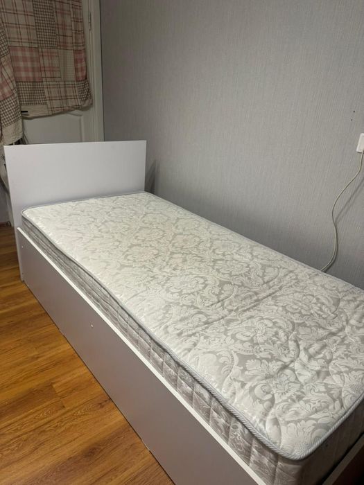 Продам полуторку кровать