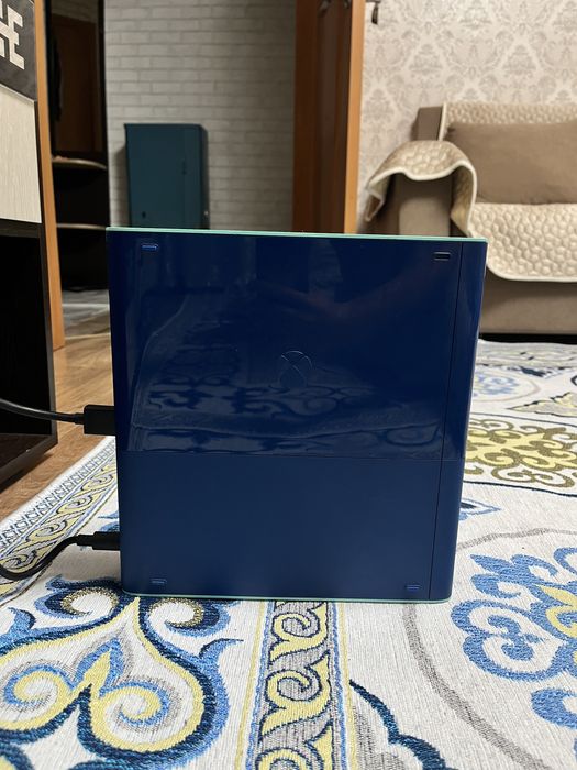 Xbox 360 с 62 играми