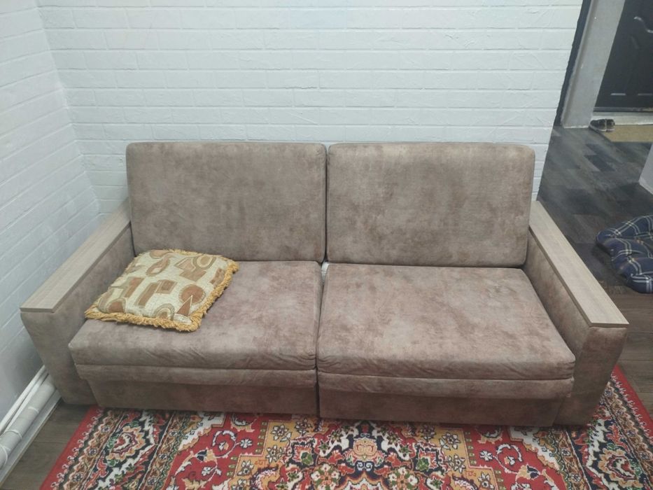 Комплект диван и кресла