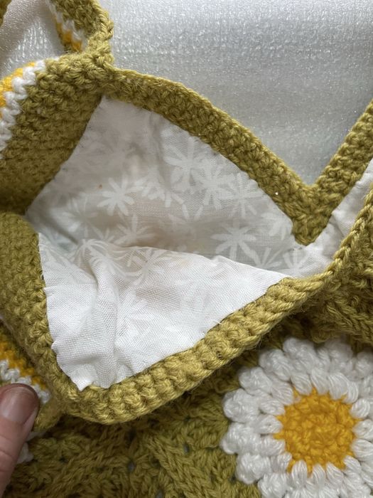 Vand geanta de umar tricotata