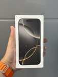 iPhone 16 Pro / 128 GB / Liber de retea / Sigilat / Natural Titanium