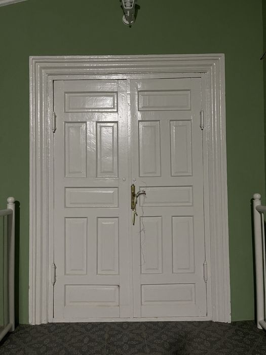 Двери в комплекте с коробками