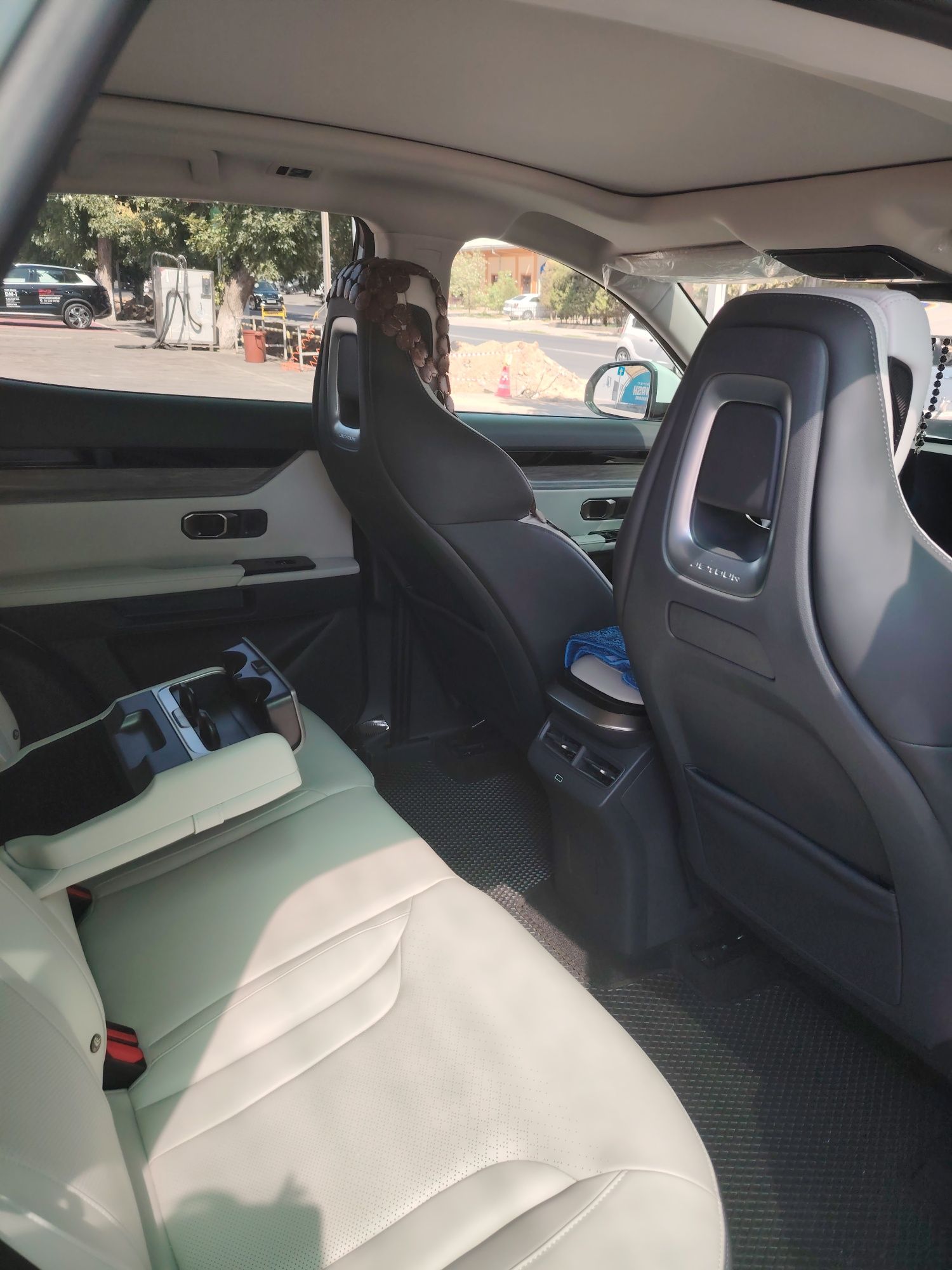 Продается компактный кроссовер Jetour Dashing 1.6