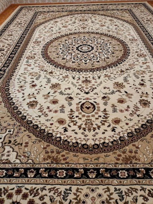 Кілем сатылады ешбір жері жыртылмаған