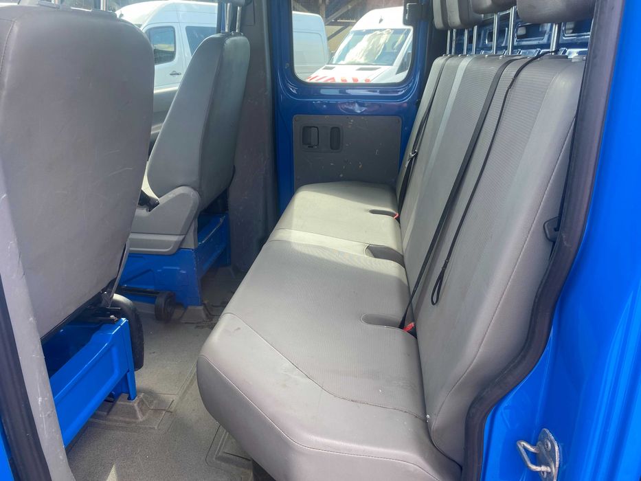 VW Crafter 2.5 tdi, 7 locuri,lada 3.50 ,