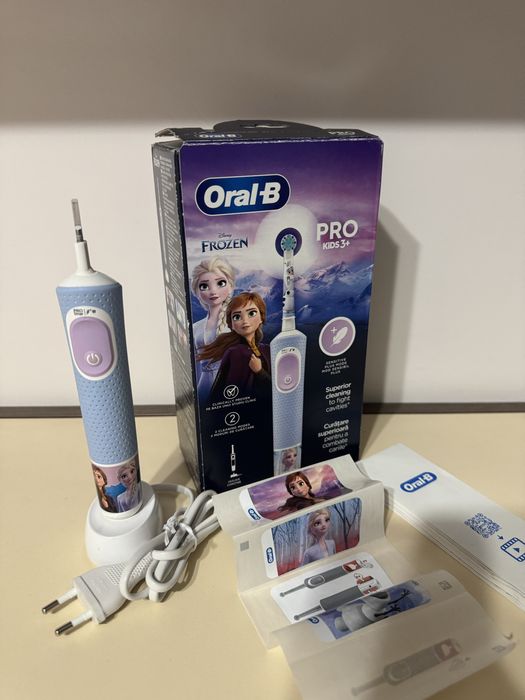 Детска Електрическа четка Oral B
