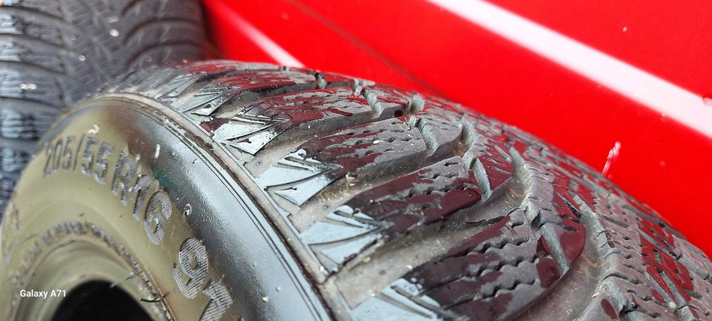 Anvelope iarna 205 55 16 Khumo