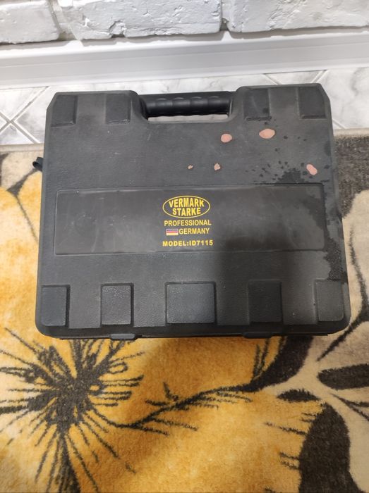 Немски Акумулаторен винтоверт