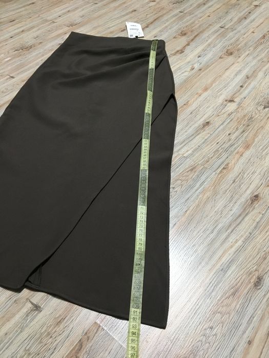 Fusta asimetrica Zara