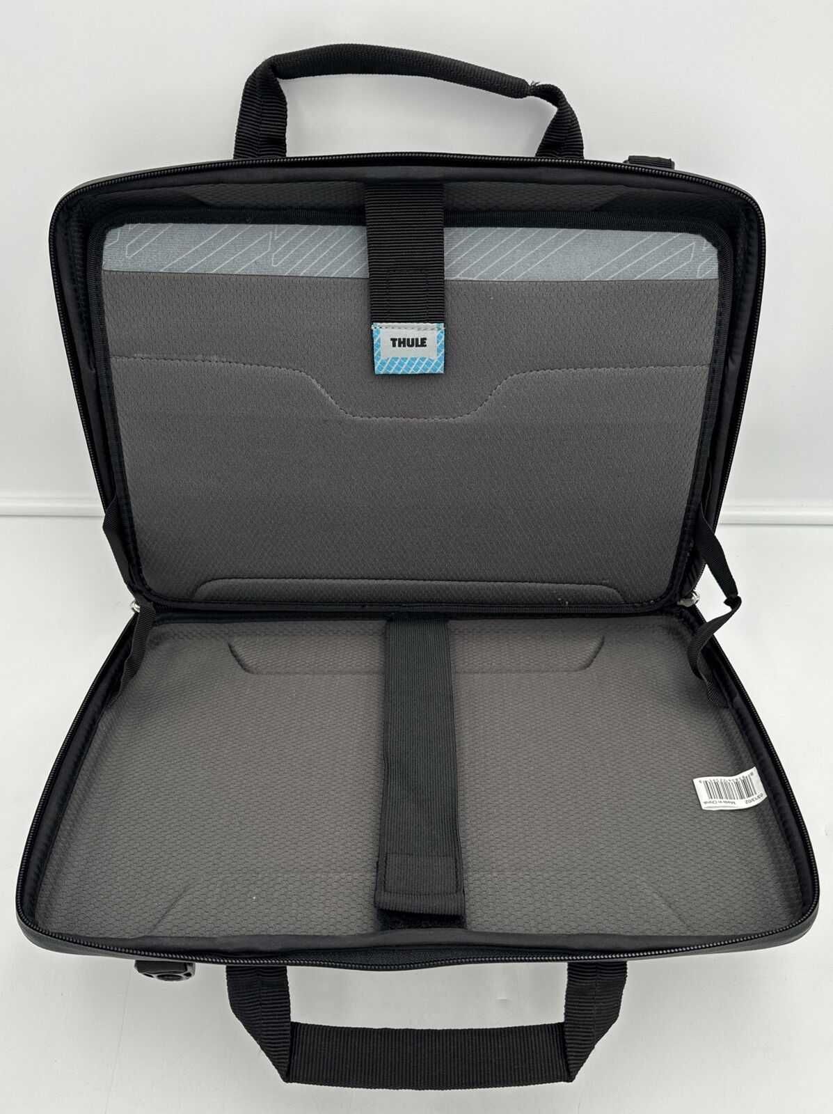 Thule Gauntlet  Hard Case 13,3 inch Apple MacBook Pro  Surface Pro,