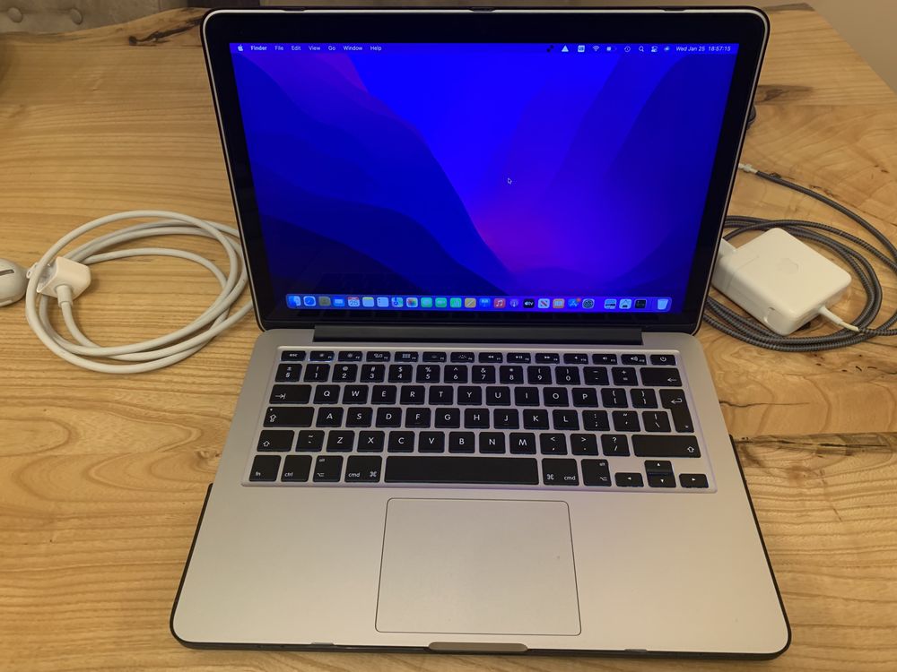 MacBook Pro A1502 Early 2015 като нов!