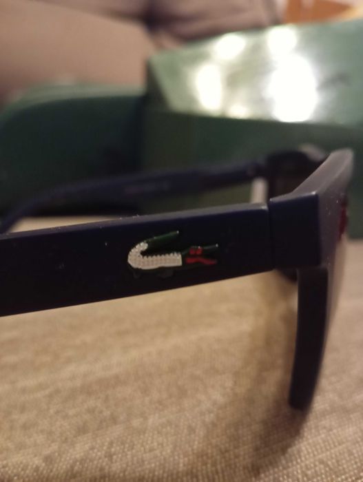 Слънчеви очила Lacoste