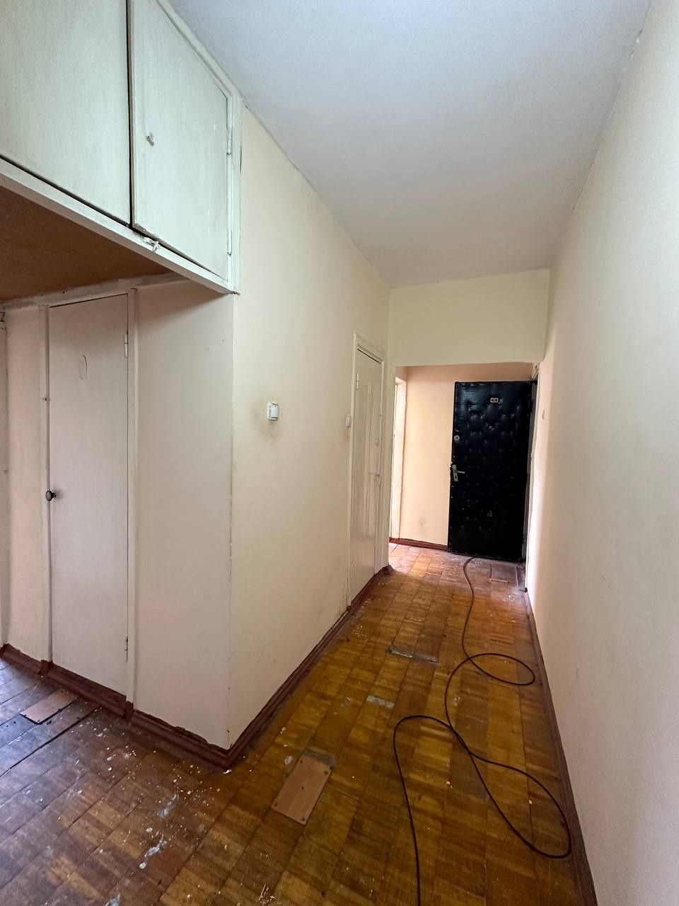 Yunusabad 10 kvartal 2 xona (57²) 4 etaj 5 etajli sotiladi