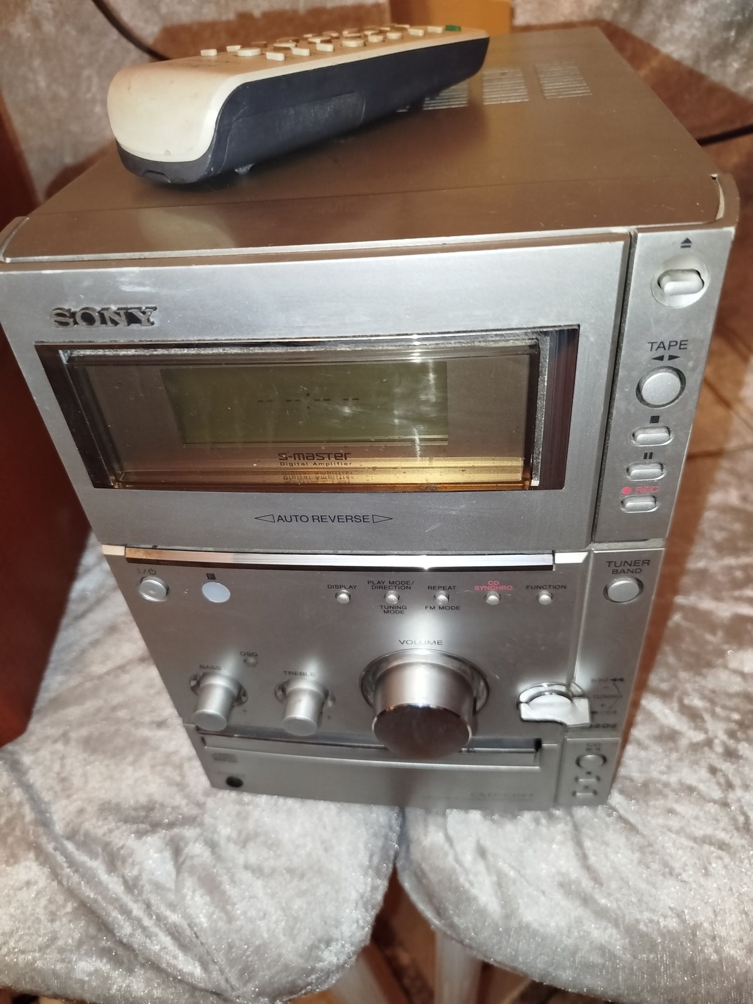 Аудиосистема SONY с дистанционно и колони
