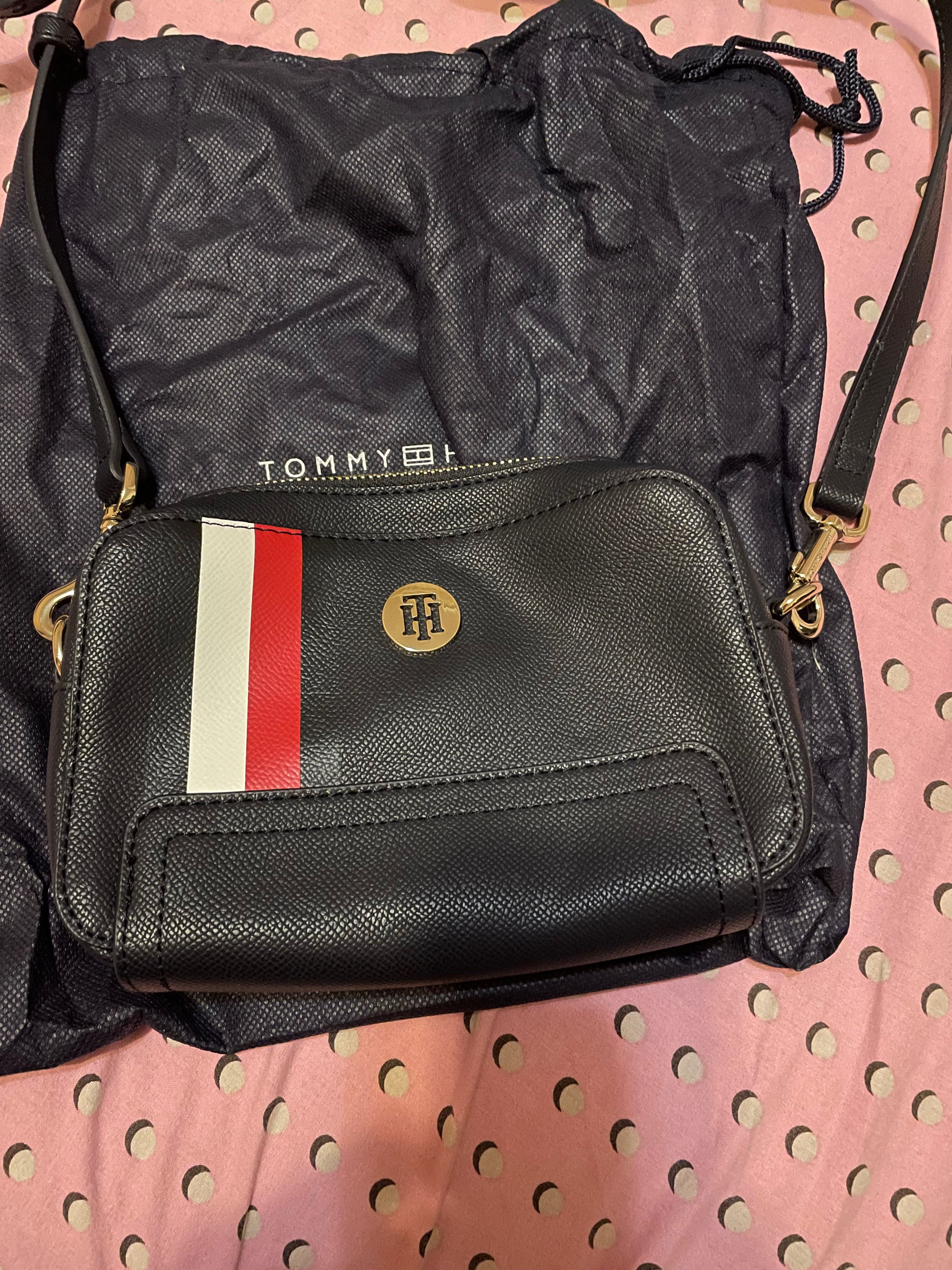 дамска малка чанта Tommy Hilfiger