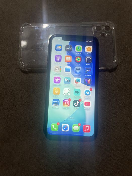Продам iPhone 11