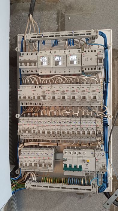 Услуги электрика / Все виды электромонтажных работ.