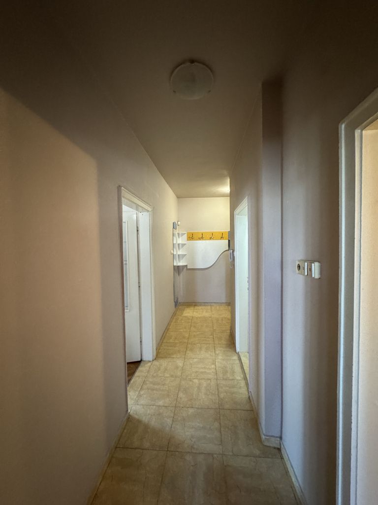 Дава се под наем Тристаен апартамент в Казанлък - 100 кв.м за 306 € - Снимка #11