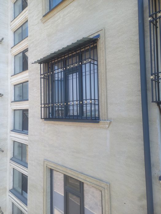 Решетки на окна . Установка Козырьков и Роликов