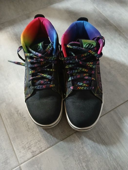 Heelys adidasi cu roti