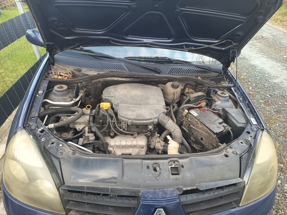 Vând Renault Clio symbol