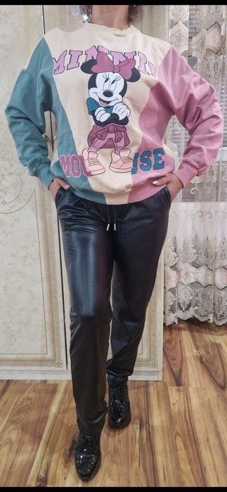 Pantaloni si hanorac  ambele la doar 45 lei