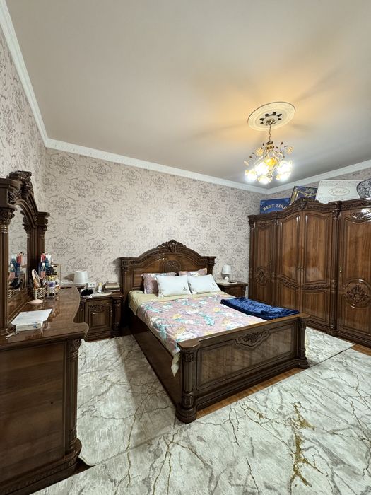 Прадайотса  дом, Уч кахрамон  Парвоз.