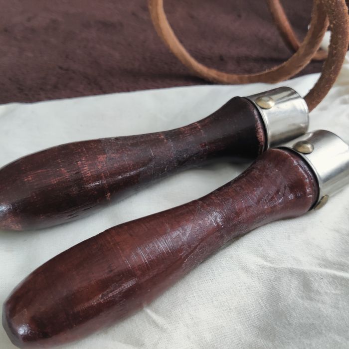 Професионално въже за скачане от дърво и кожа