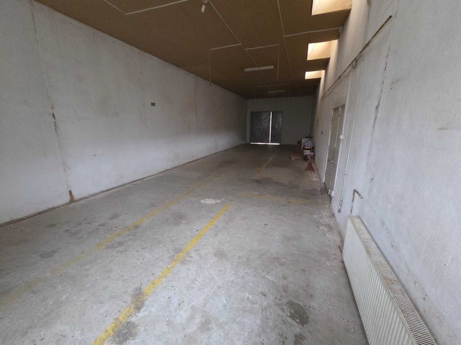 Cladire birouri si depozit + Casa de locuit