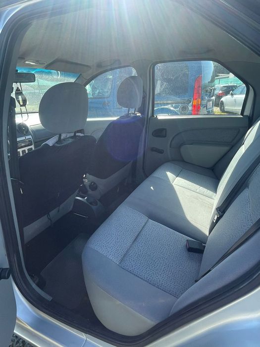 Dacia Logan 2006 1.4 Benzina