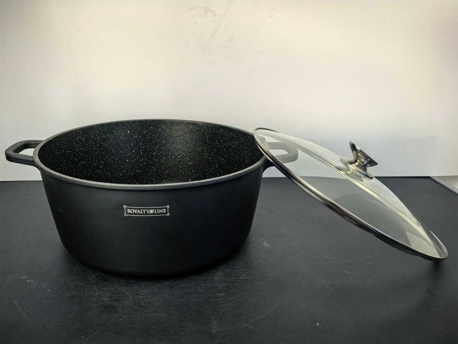 Oala marmorata 36 cm capac sticla 249 lei