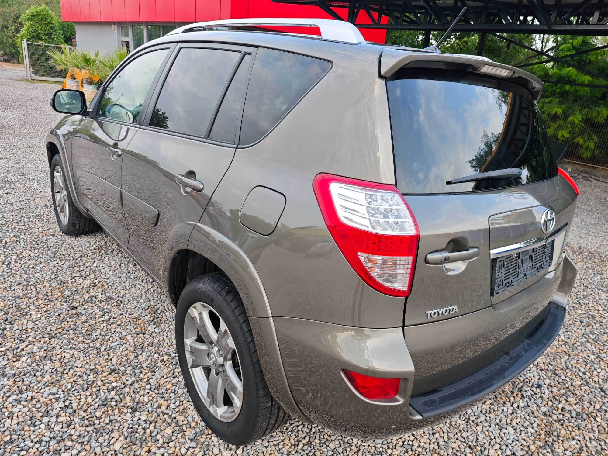 ПОДАРЪК 4Л.ДЖАН/4 З.ГУМИ/Crossover/Keylessgo/Ролбар/Рейлинг/NAV Rav4