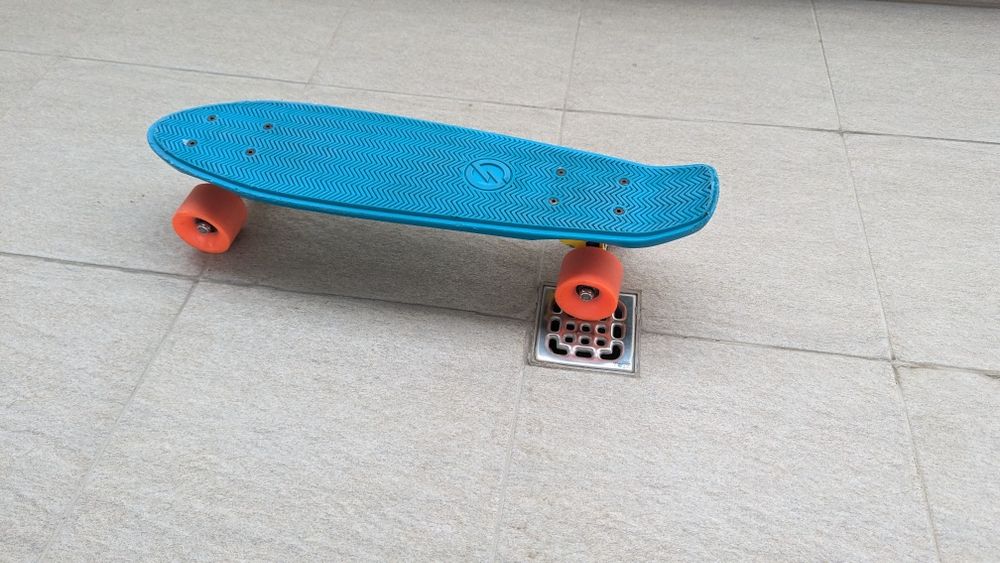 Vând/Schimb Pennyboard albastru cu portocaliu