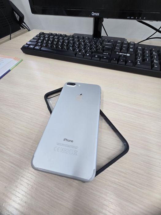 Продам Айфон 7 плюс + 32.гб 100 аккум возможен обмен