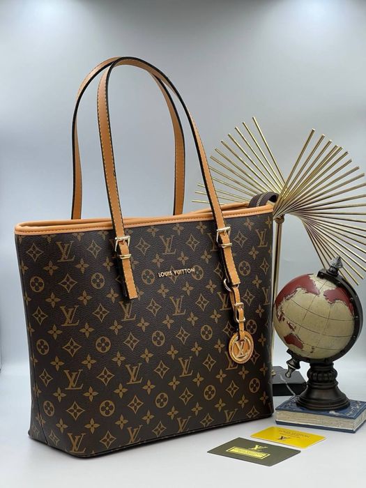 Geanta Louis Vuitton Noua !!! Dimensiuni 38/30 !!!