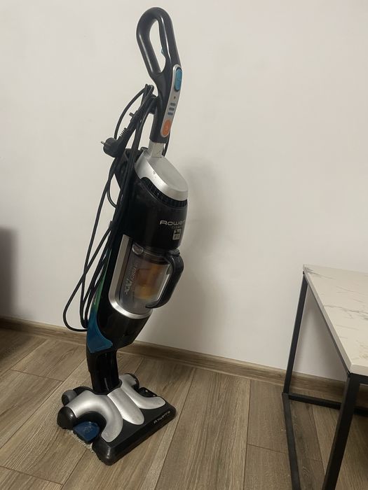 Aspirator cu mop rowenta clean&steam