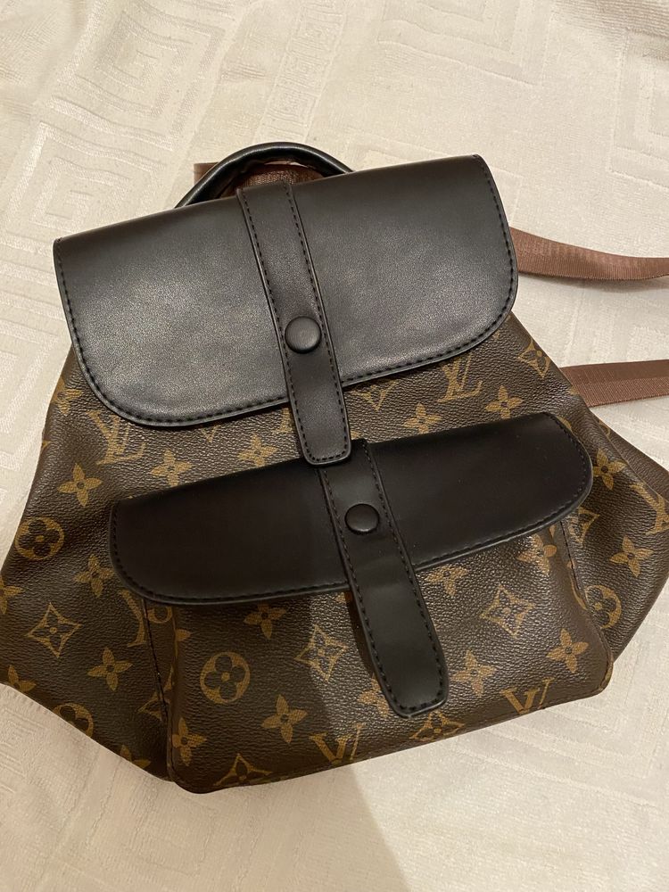 продается рюкзак Louis Vuitton