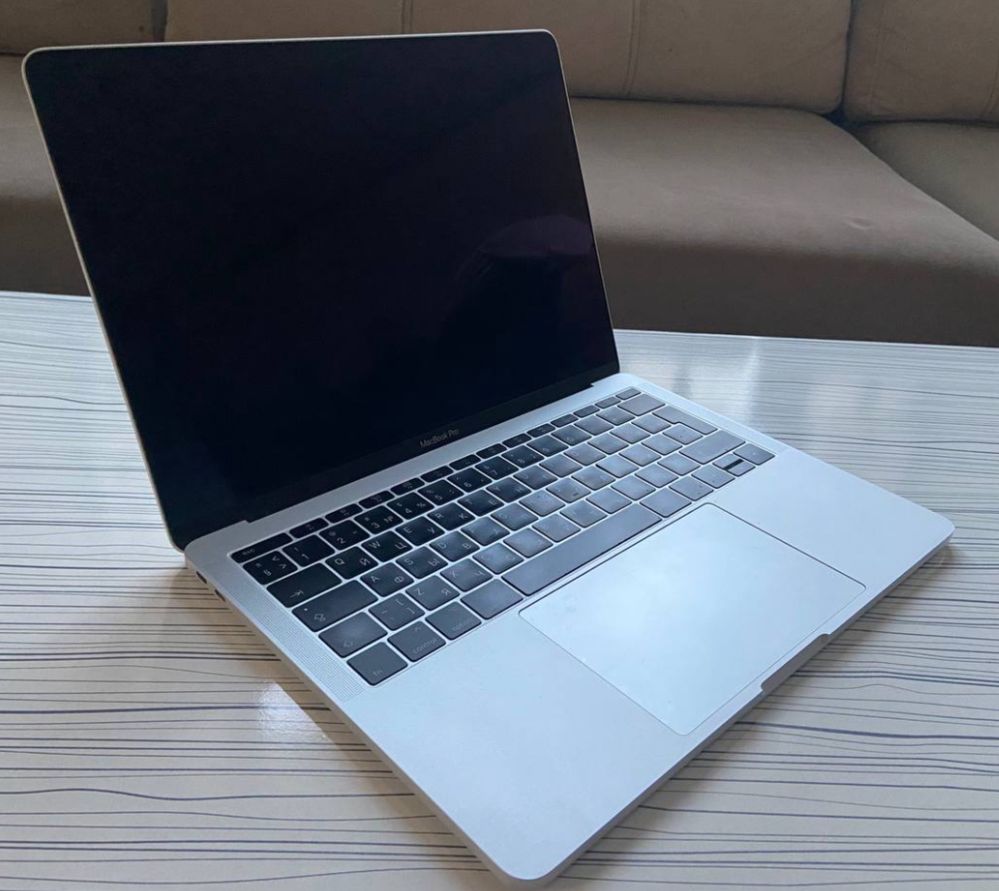 Macbook pro 13 2017г