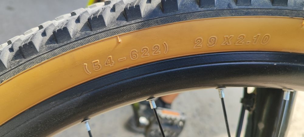 Продам велосипед, в подарок багажник алюминиевый