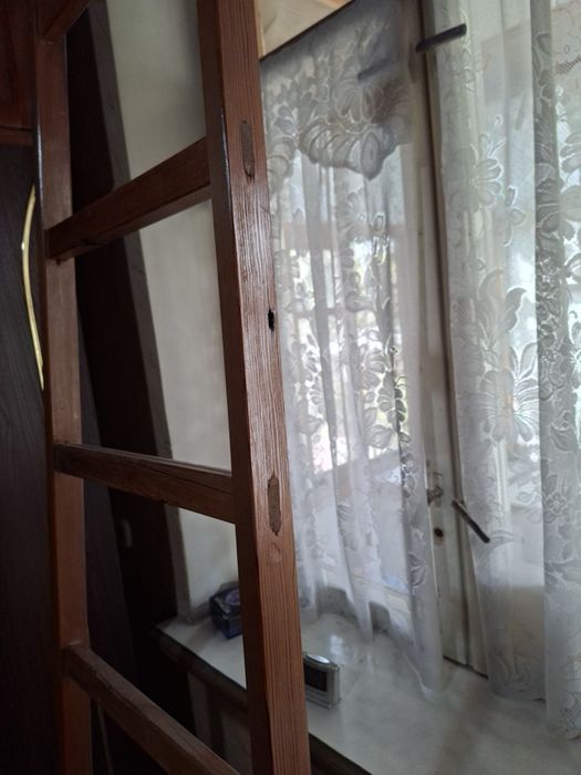 Продается деревянная лестница